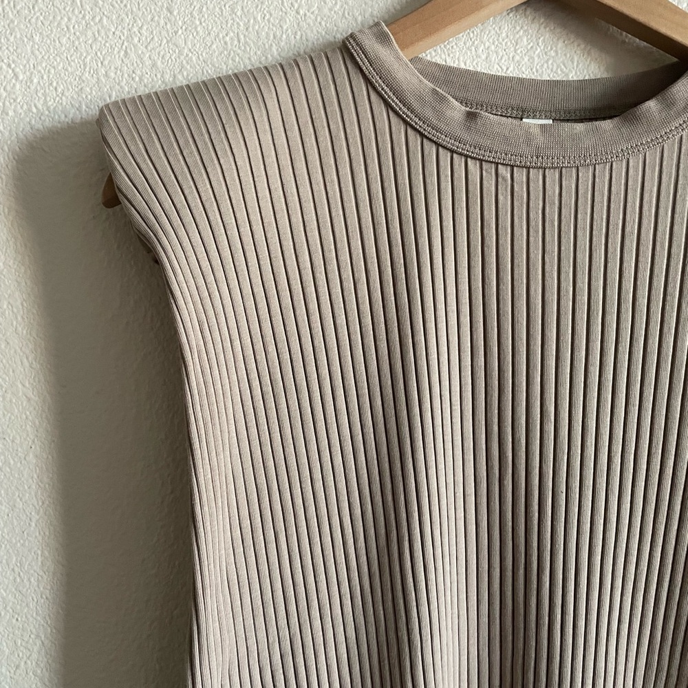 KOTN Ribbed Power Tank - NWOT - Picture 2 of 10